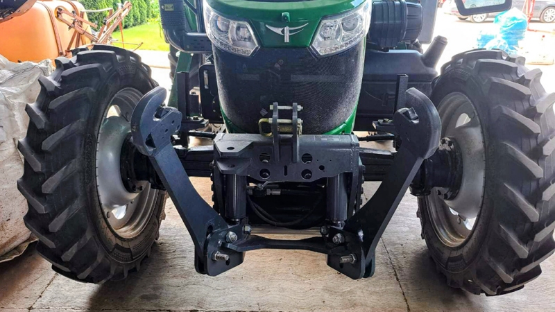 PRIEKŠĒJĀ UZKARE TRAKTORAM CAT. 2 1500 KG