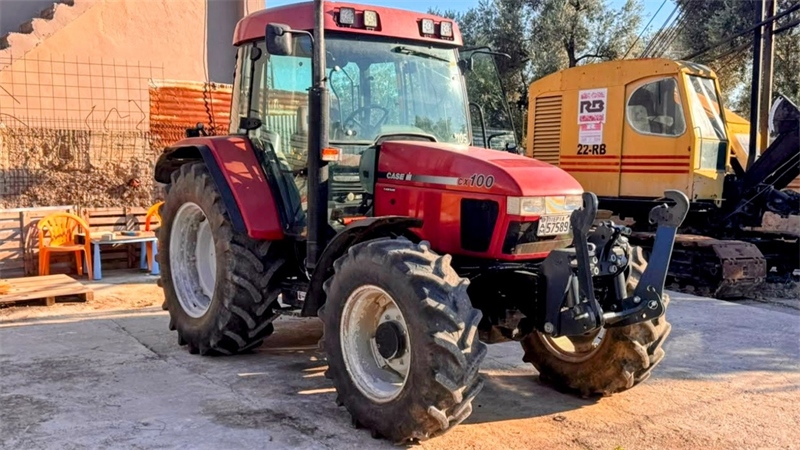 PRIEKŠĒJĀ UZKARE TRAKTORAM CAT. 2 1500 KG