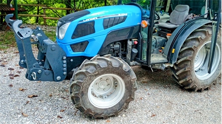 PRIEKŠĒJĀ UZKARE TRAKTORAM CAT. 2 1500 KG
