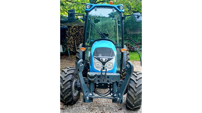 PRIEKŠĒJĀ UZKARE TRAKTORAM CAT. 2 1500 KG